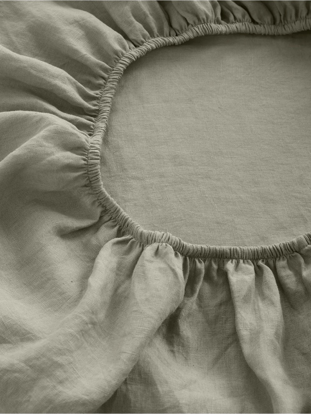 NWOT European Willowleaf Linen Queen Fitted Sheet Set - Retail $124 - Picture 3 of 7